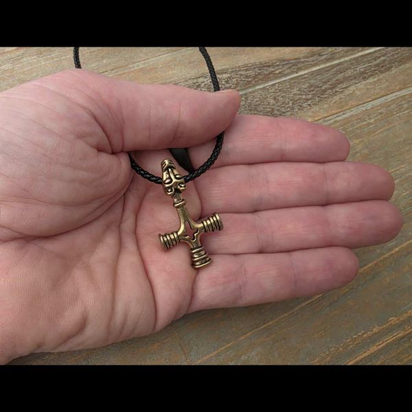 Hovedbilde Liten Varghammer - Bronse